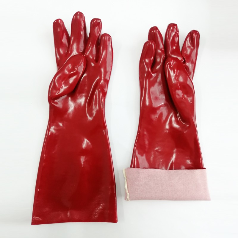 红色塑胶手套